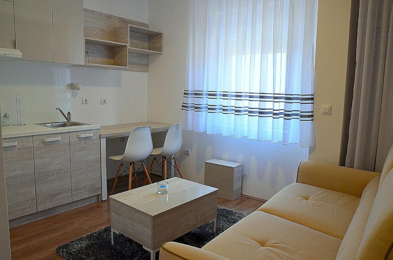 Lux Apartmani Кладово Екстер'єр фото